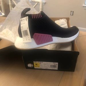 Women’s Adidas Primeknit Black/pink